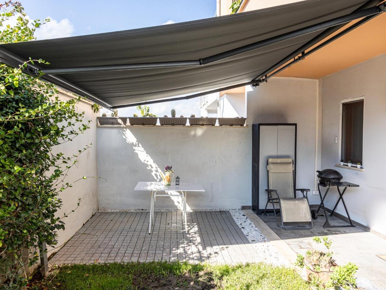Mrb Real Estate - Maison Ludovica - Monolocale Moderno Con Giardino Frattocchie Dış mekan fotoğraf